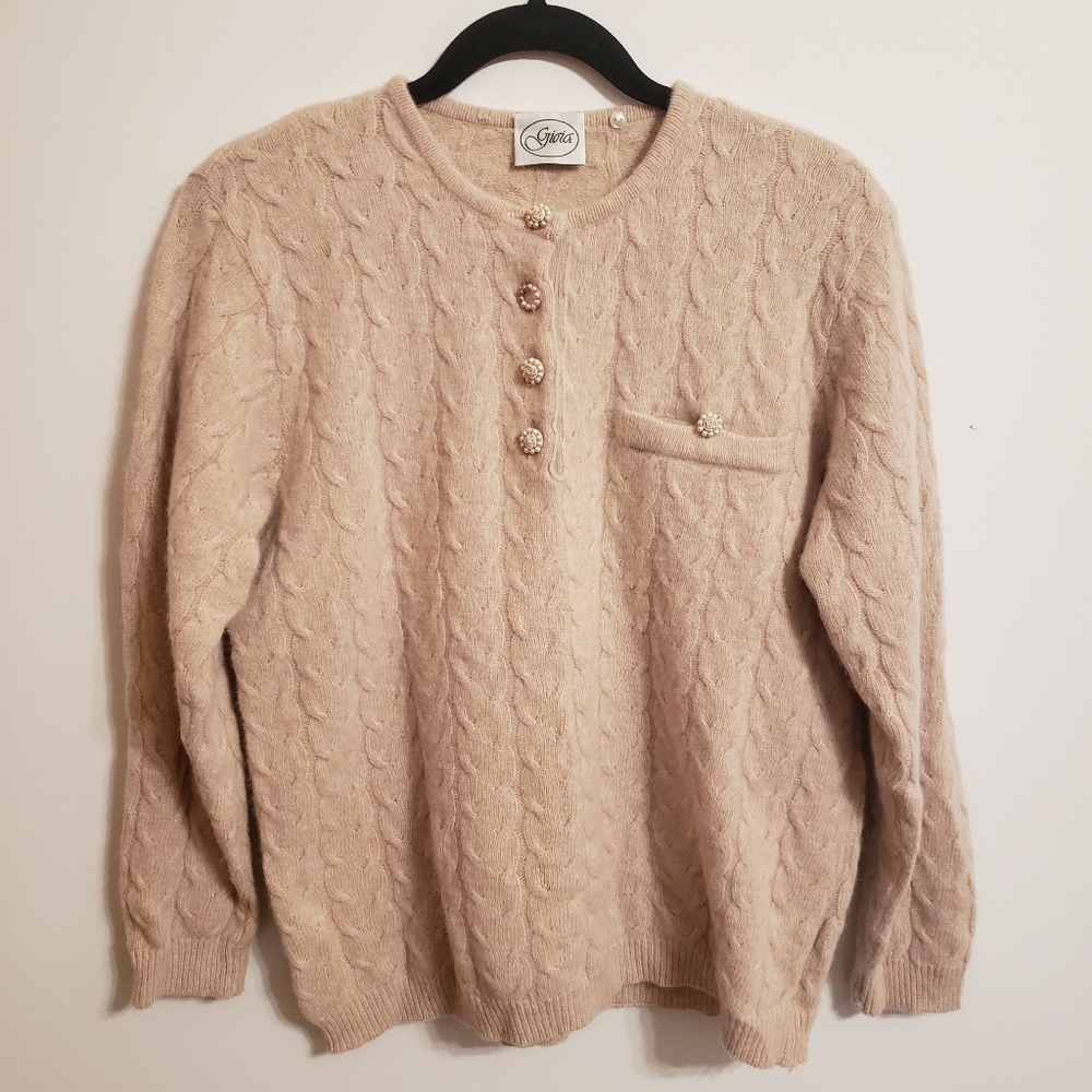 Vintage Lambswool Angora Cable Sweater..OS